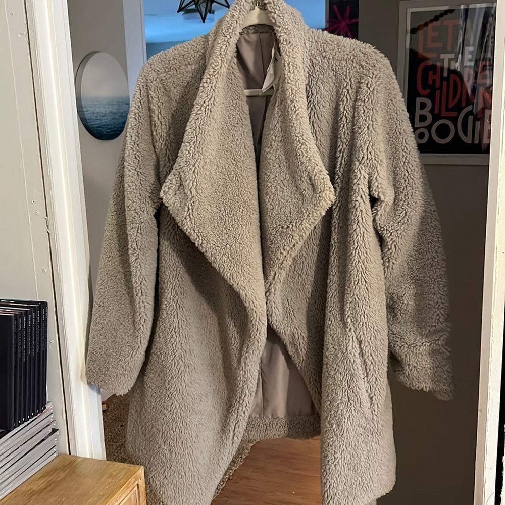 STEVE MADDEN BB Dakota faux fur jacket